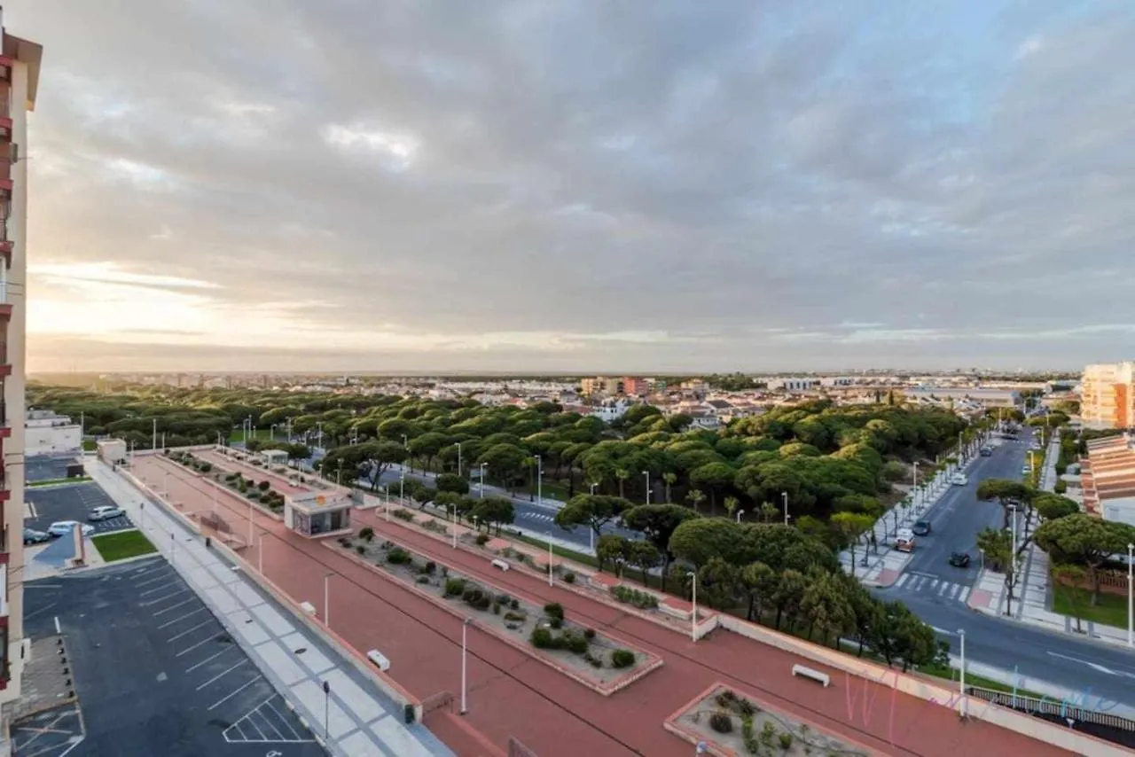 Apartamento Tres dormitorios vistas al mar junto a la playa Punta Umbría