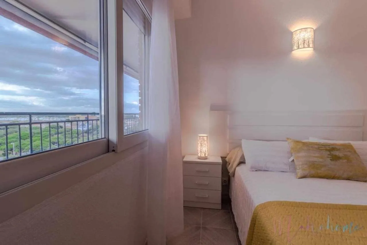 Apartamento Tres dormitorios vistas al mar junto a la playa Punta Umbría